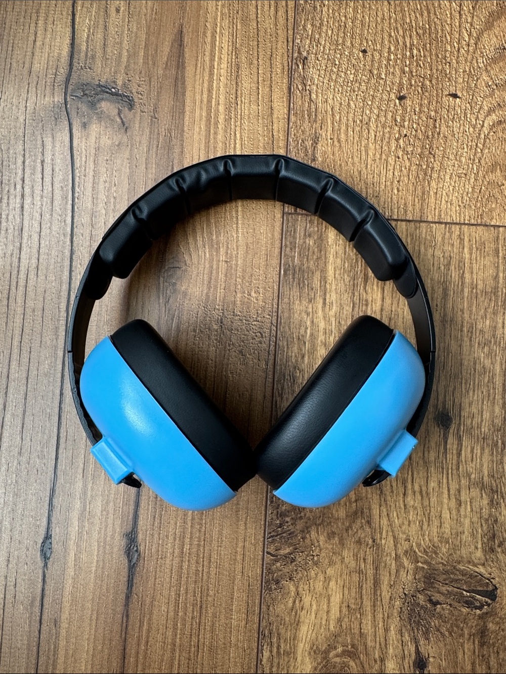 Baby Banz earmuffs / ear protection, blue